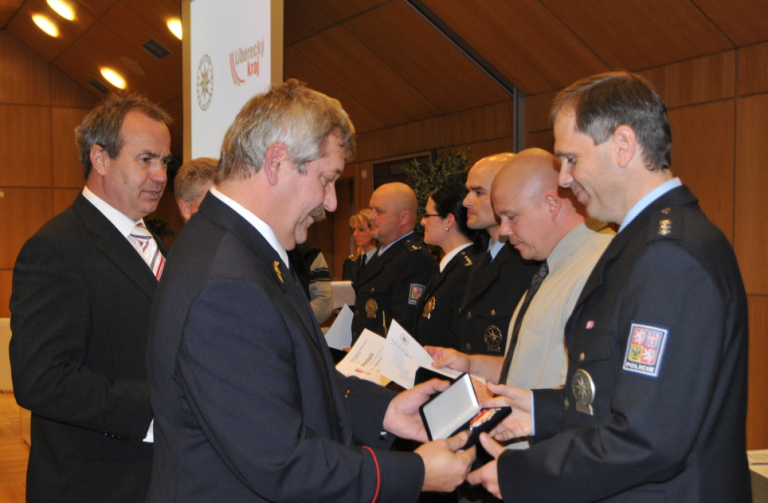 Policejní ředitel předával ocenění v sídle Libereckého kraje 